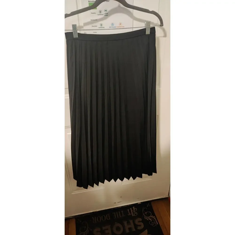 J Crew Black Pleated Midi Skirt Sz 4 Elegant Classic Feminine Capsule Wardrobe